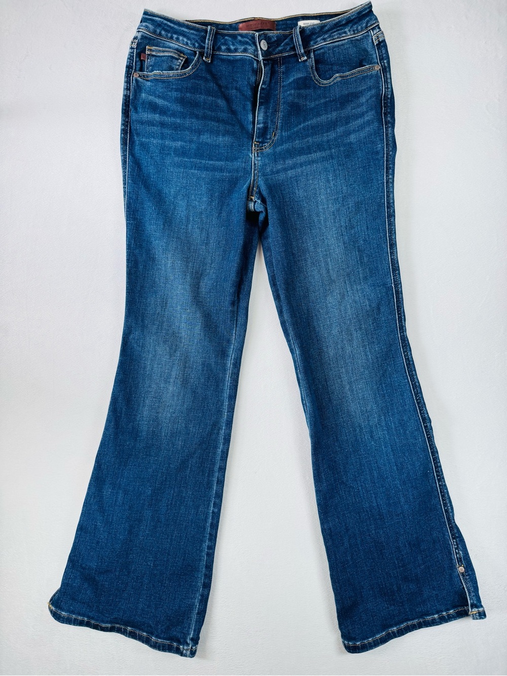 Judy Blue Medium Wash Wide Leg BootCut Jeans size 11/30 or 32